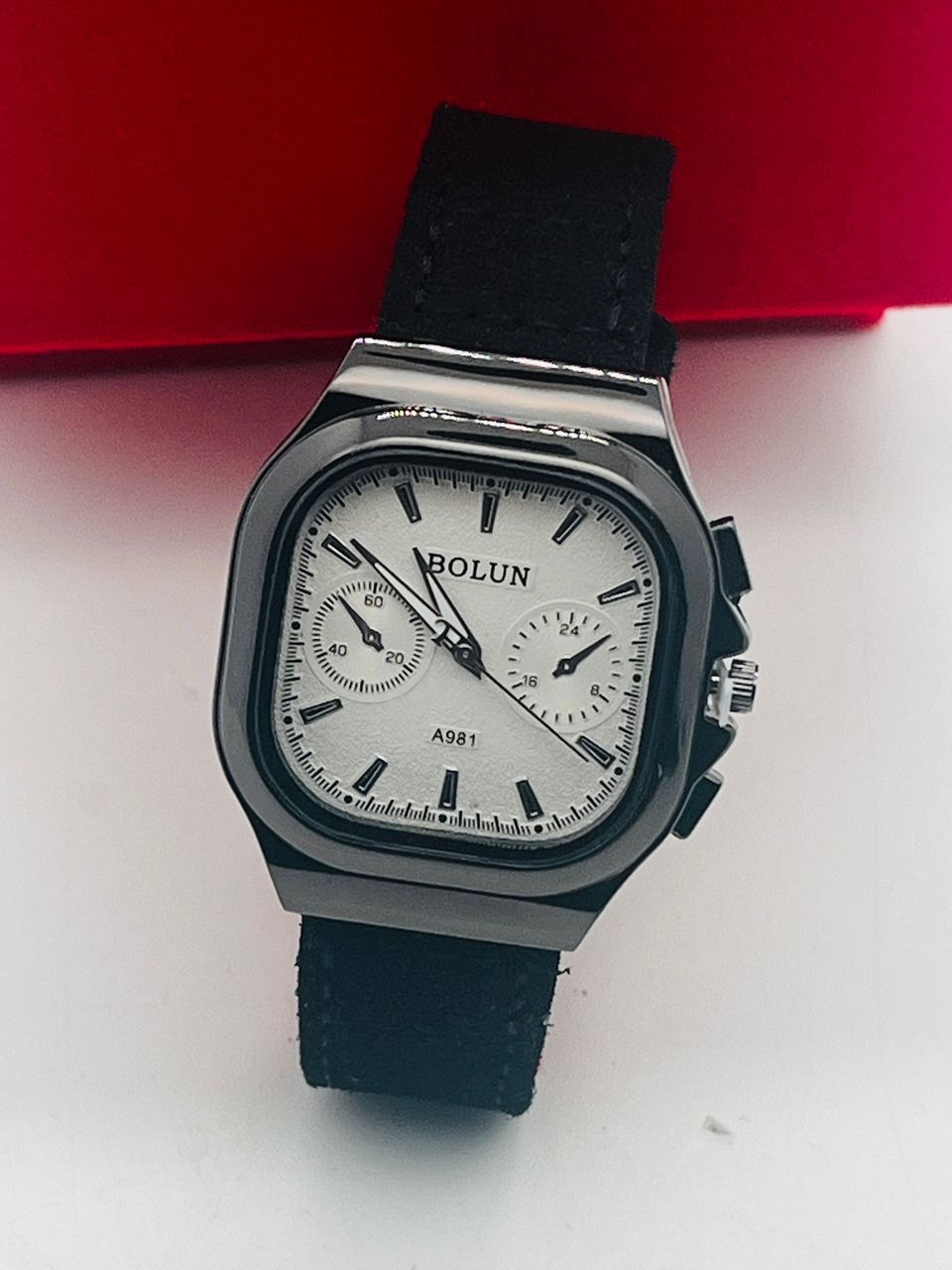 Montre BOLUN — Élégance & Précision